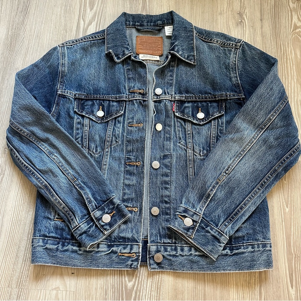 levis denim jacket